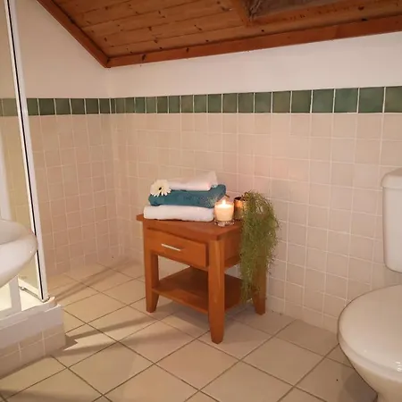 Prázdninový dům 4 Bedroomed House In Close To The Waterville