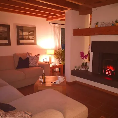 Prázdninový dům 4 Bedroomed House In Close To The Waterville